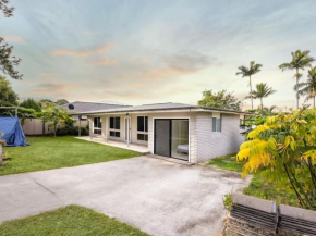 5 mins to Mall Convenient 4BR Home at Sunnybank